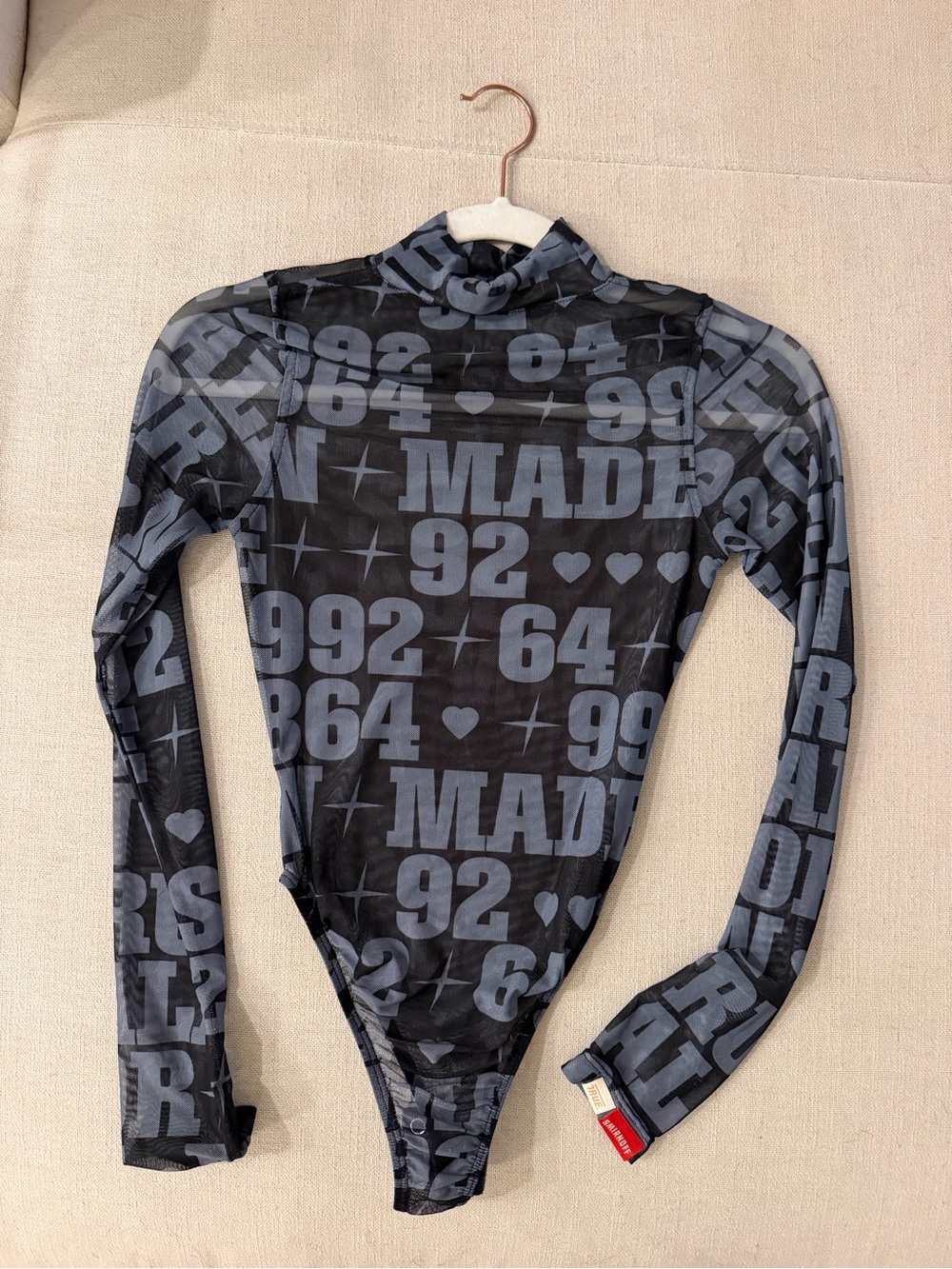 TRUE COLOMBIA Black & Gray Graphic Long-Sleeve One-Piece Bodysuit